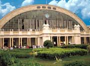 Hua Lam Phong Train Station